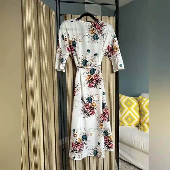 NWT Cupshe floral wrap dress - Picture 5 of 13